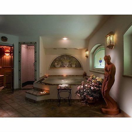 Hotel Miralago Wellness - Adults Only Molveno Exterior photo